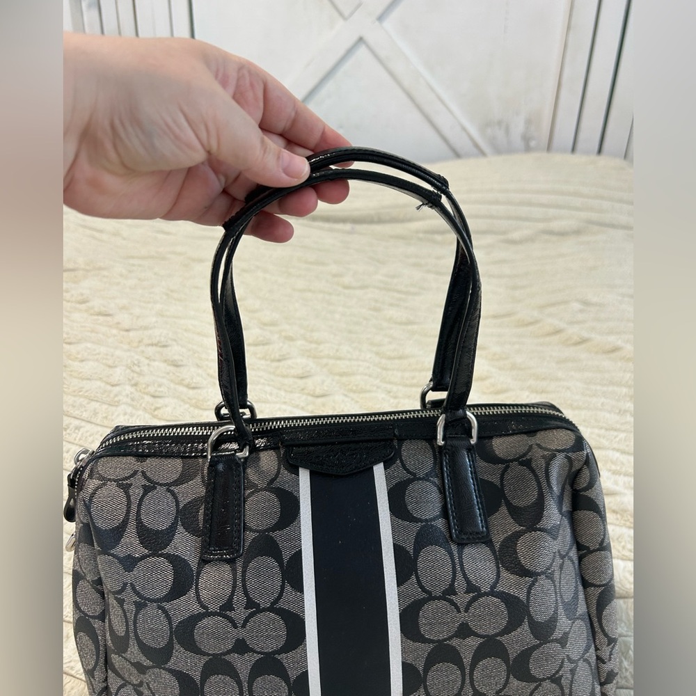 Coach Bag - Picture 2 of 13